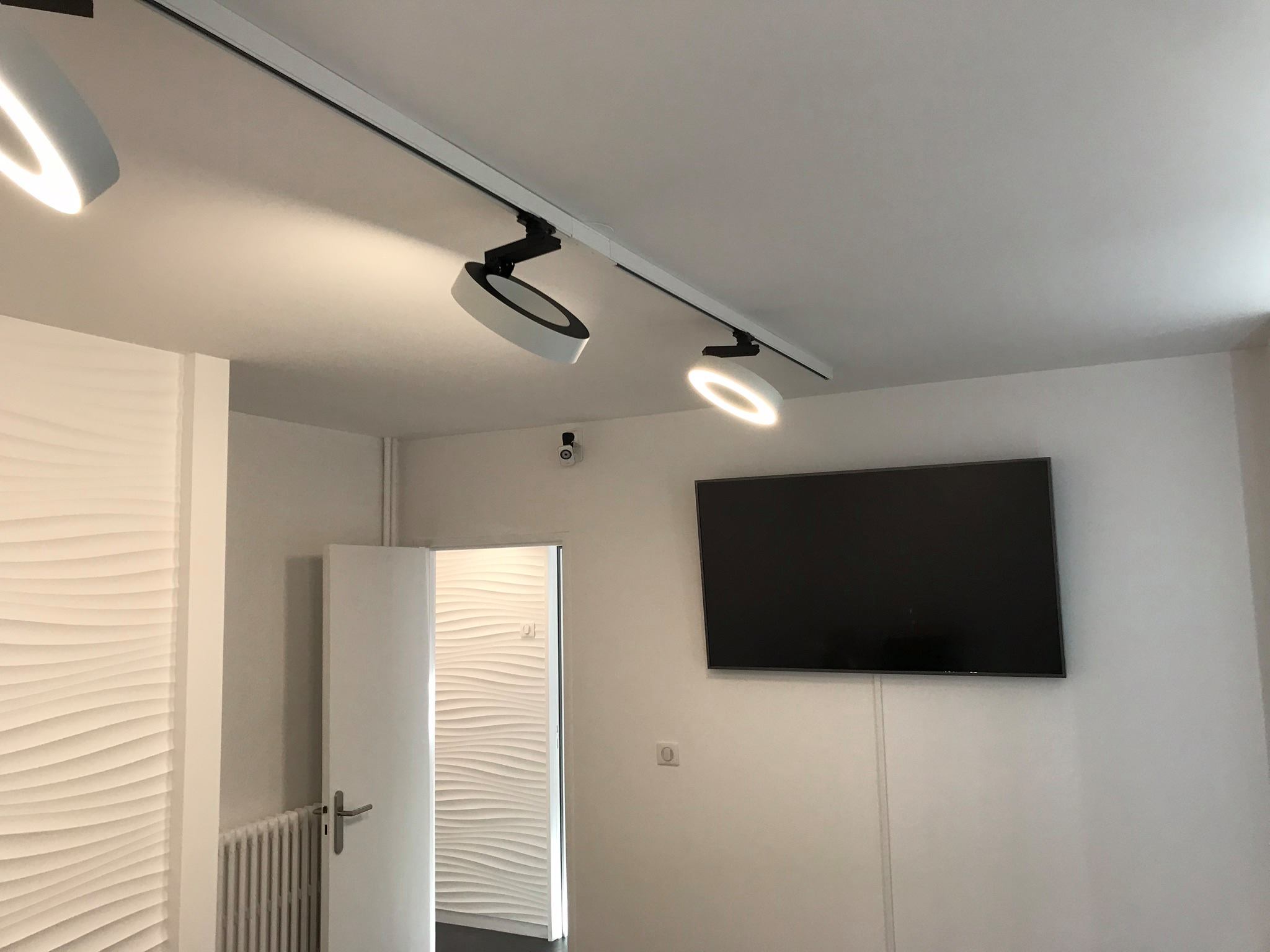 Bureau moderne leds - Martins Electricité
